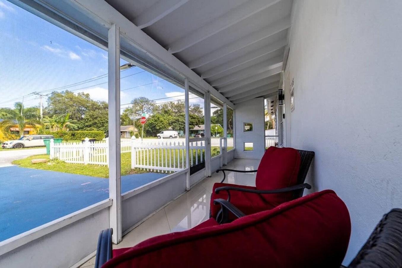 Private Heated Pool Villa In Ftl Near Beach Fort Lauderdale Bagian luar foto